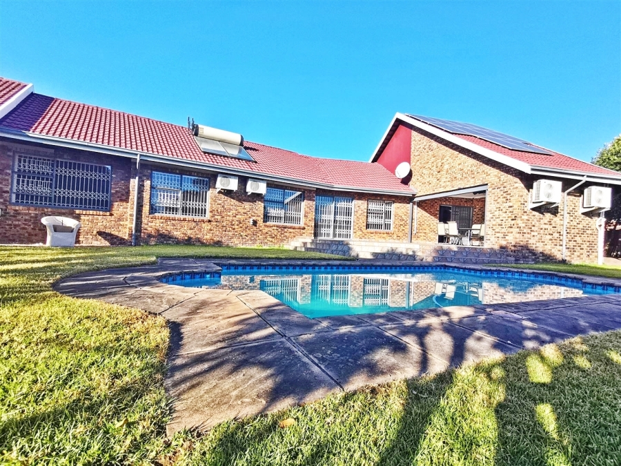 4 Bedroom Property for Sale in Vaalpark Free State